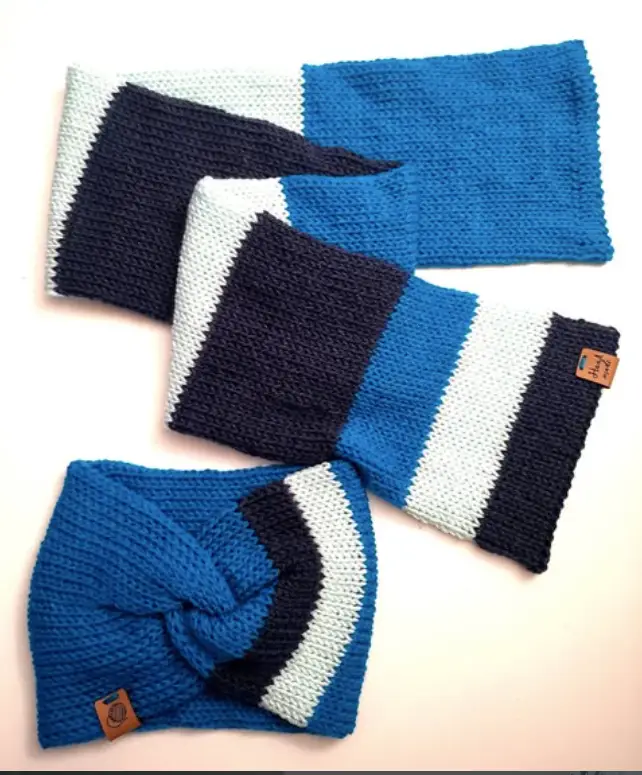 Conjunto de bufanda y cinta calienta orejas tejido a mano — rayas en tonos azules