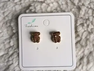 1000098922