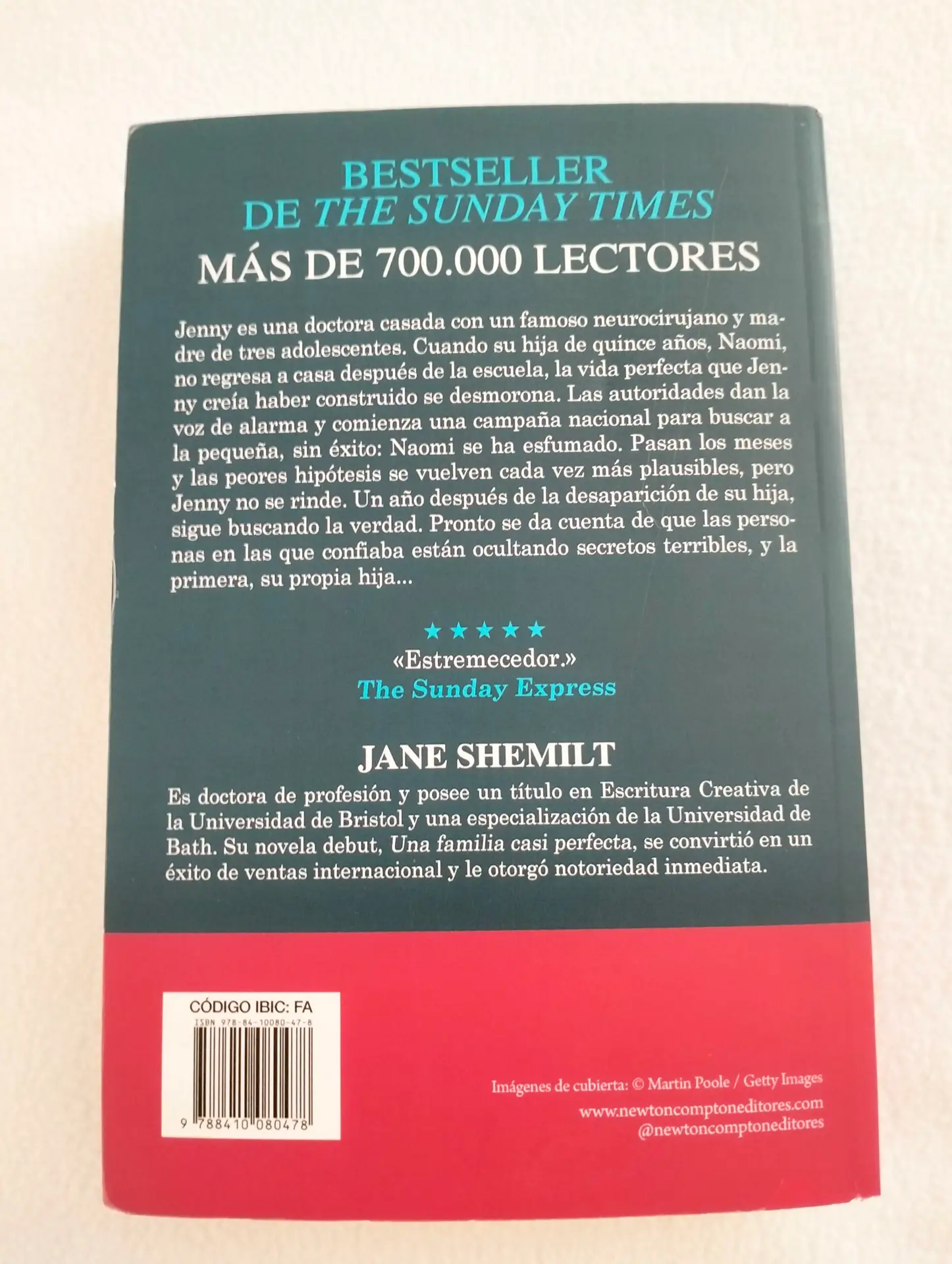 Libro Una familia casi perfecta