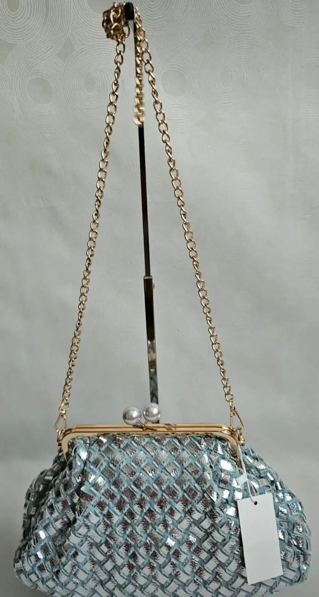 Bolso clutch/bandolera denim y plata.