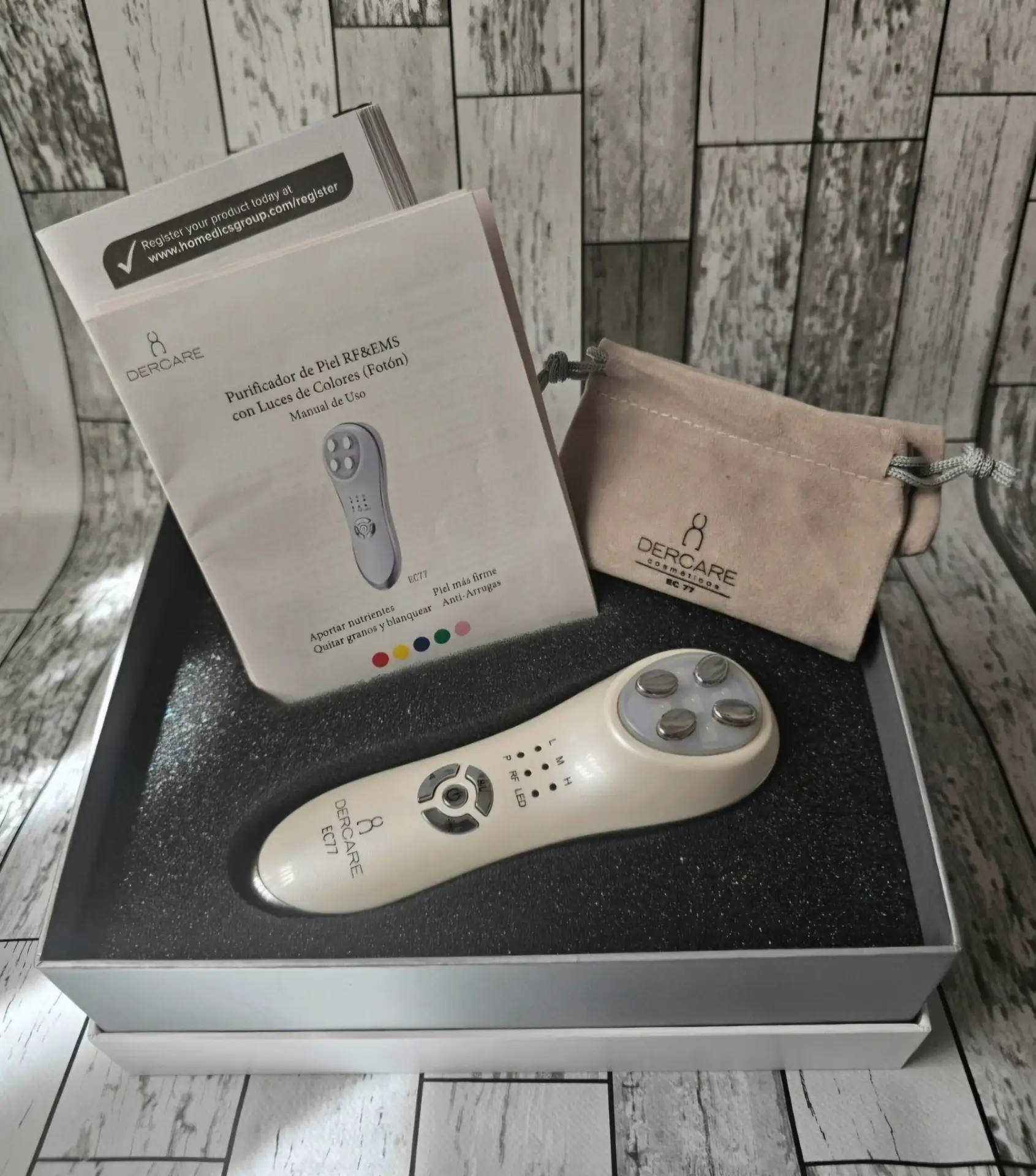 Tratamiento facial y corporal radiofrecuencia Dercare EC77