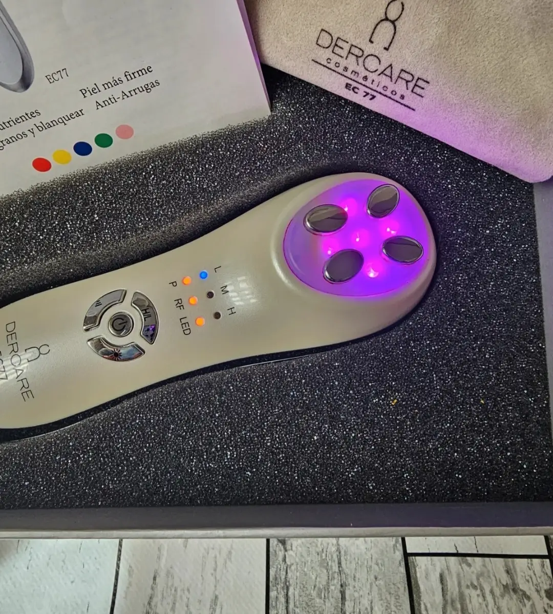 Tratamiento facial y corporal radiofrecuencia Dercare EC77