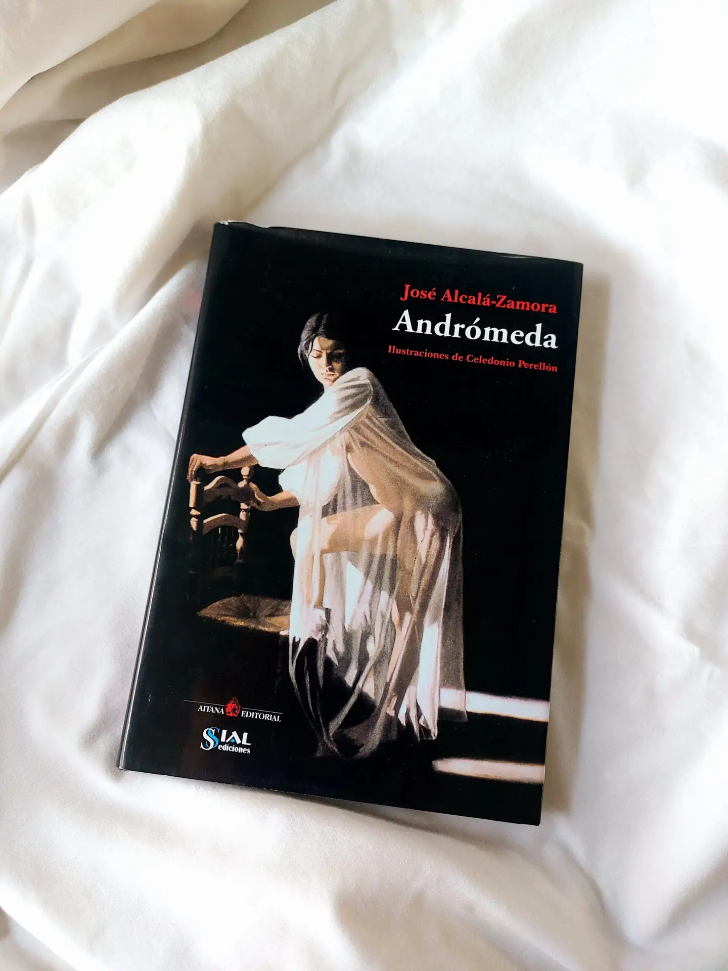 Andrómeda – José Alcalá-Zamora | Poesía erótica ilustrada | Tapa dura | Sial Ediciones |