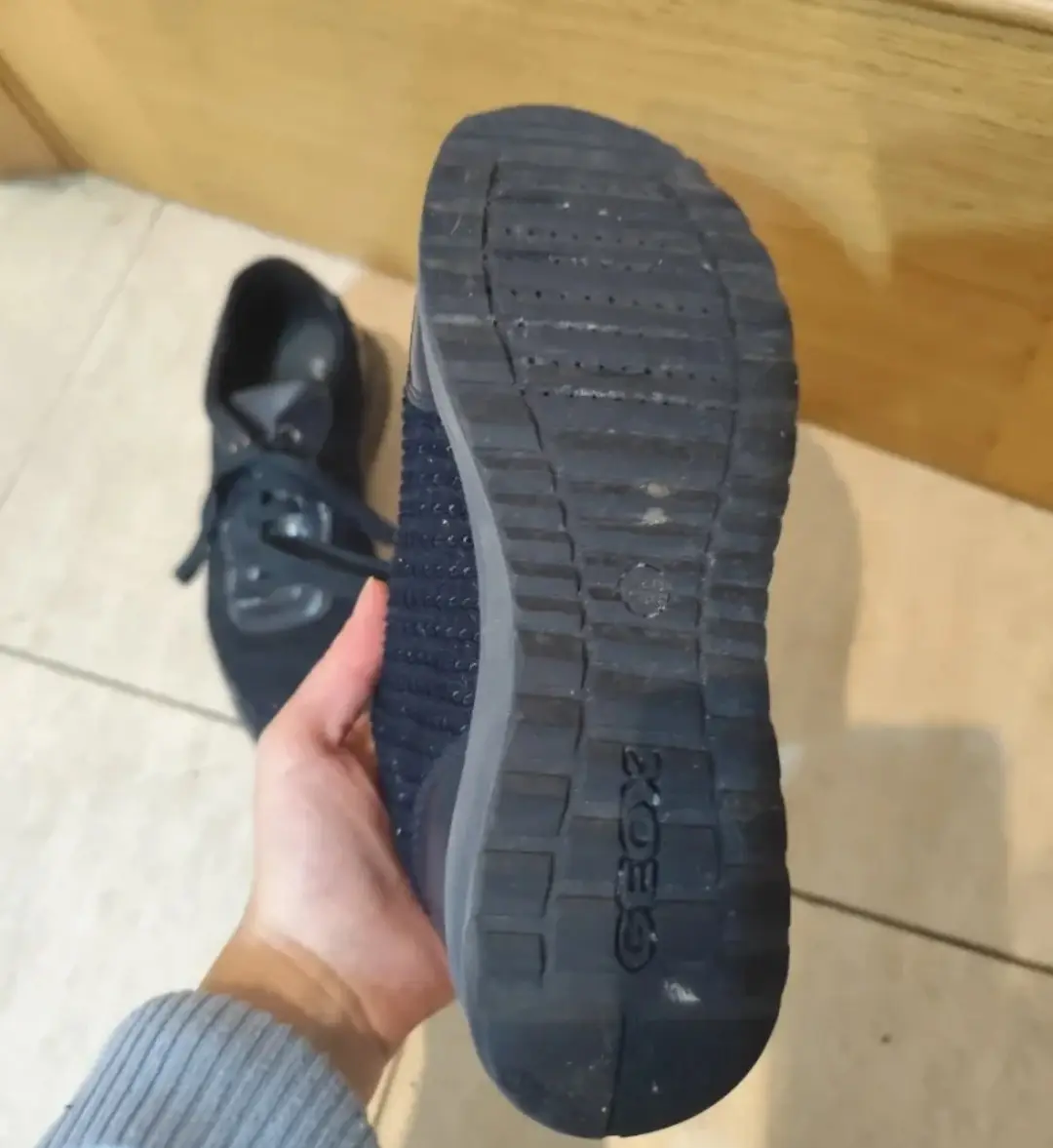 Tenis mujer/niña geox azul marino (talla 35)