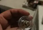 Broche dorado Louis Vuitton