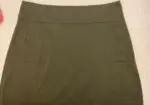 Falda verde de Cortefiel talla 46