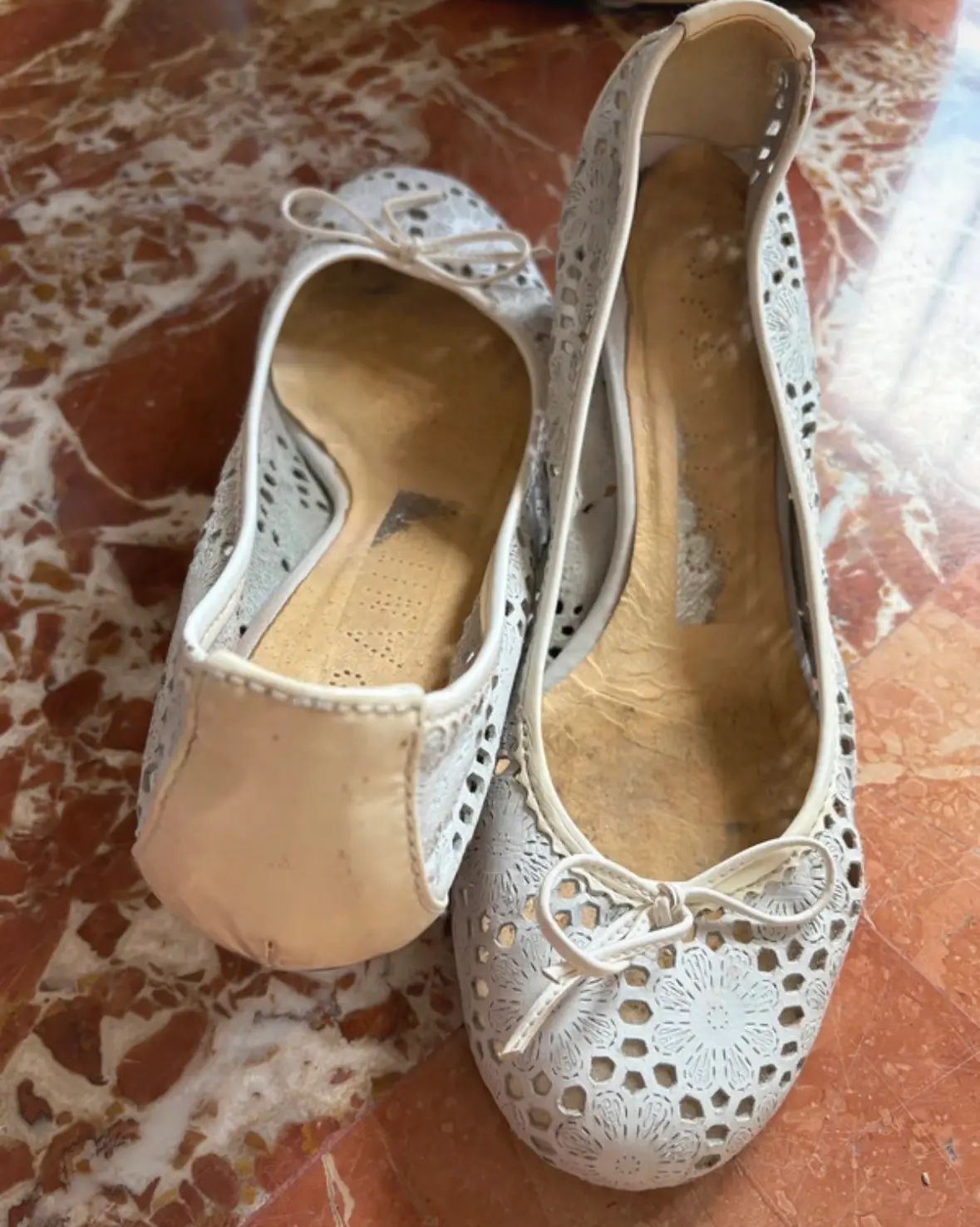 Zapatos Hispanitas blancos