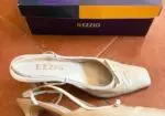Zapatos de tacón beige