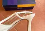 Zapatos de tacón beige