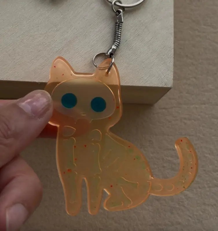 Llaveros gato esqueleto