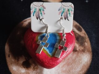 Pendientes-cruz-plateada-1