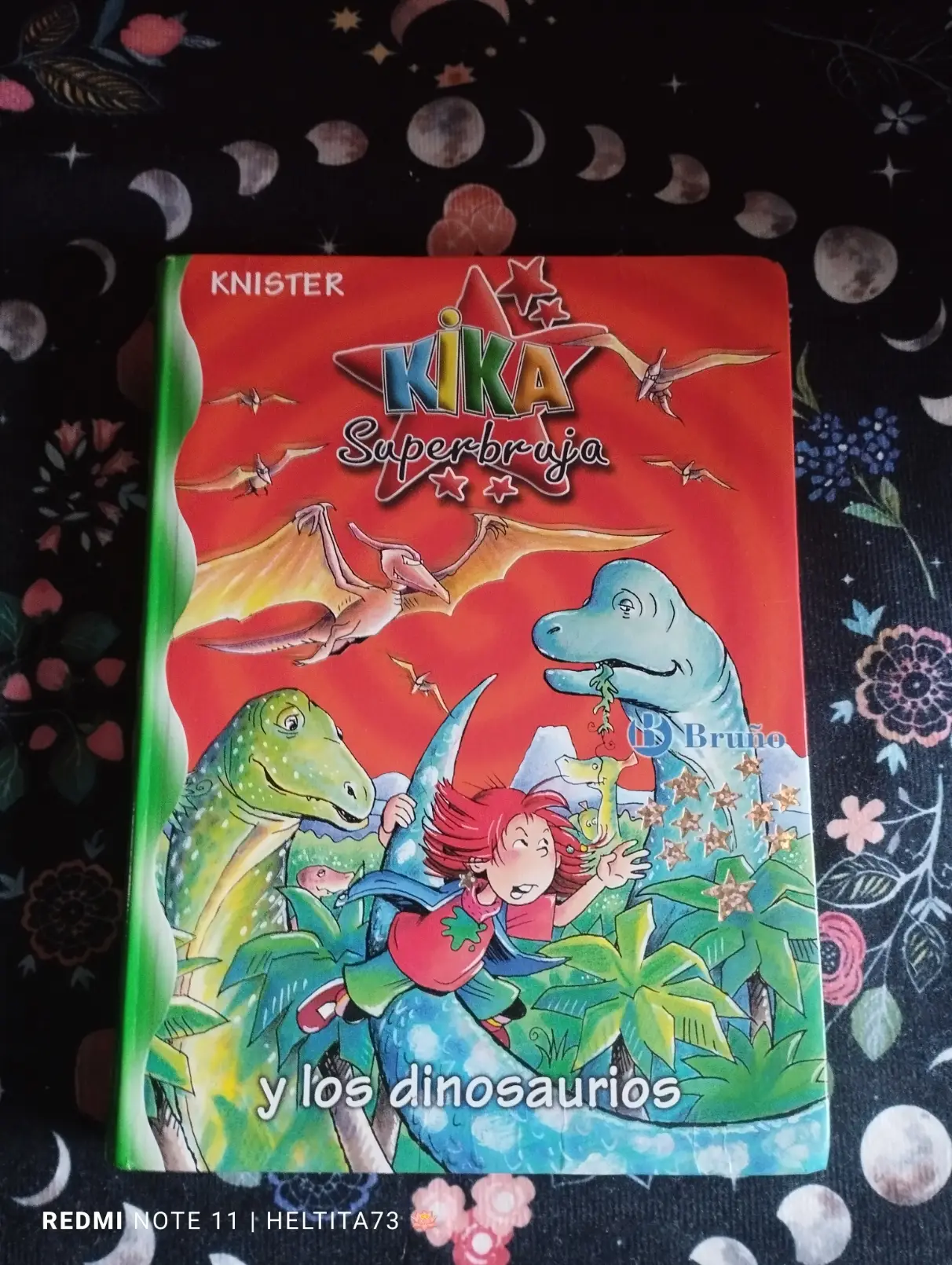 Kika Superbruja y los dinosaurios