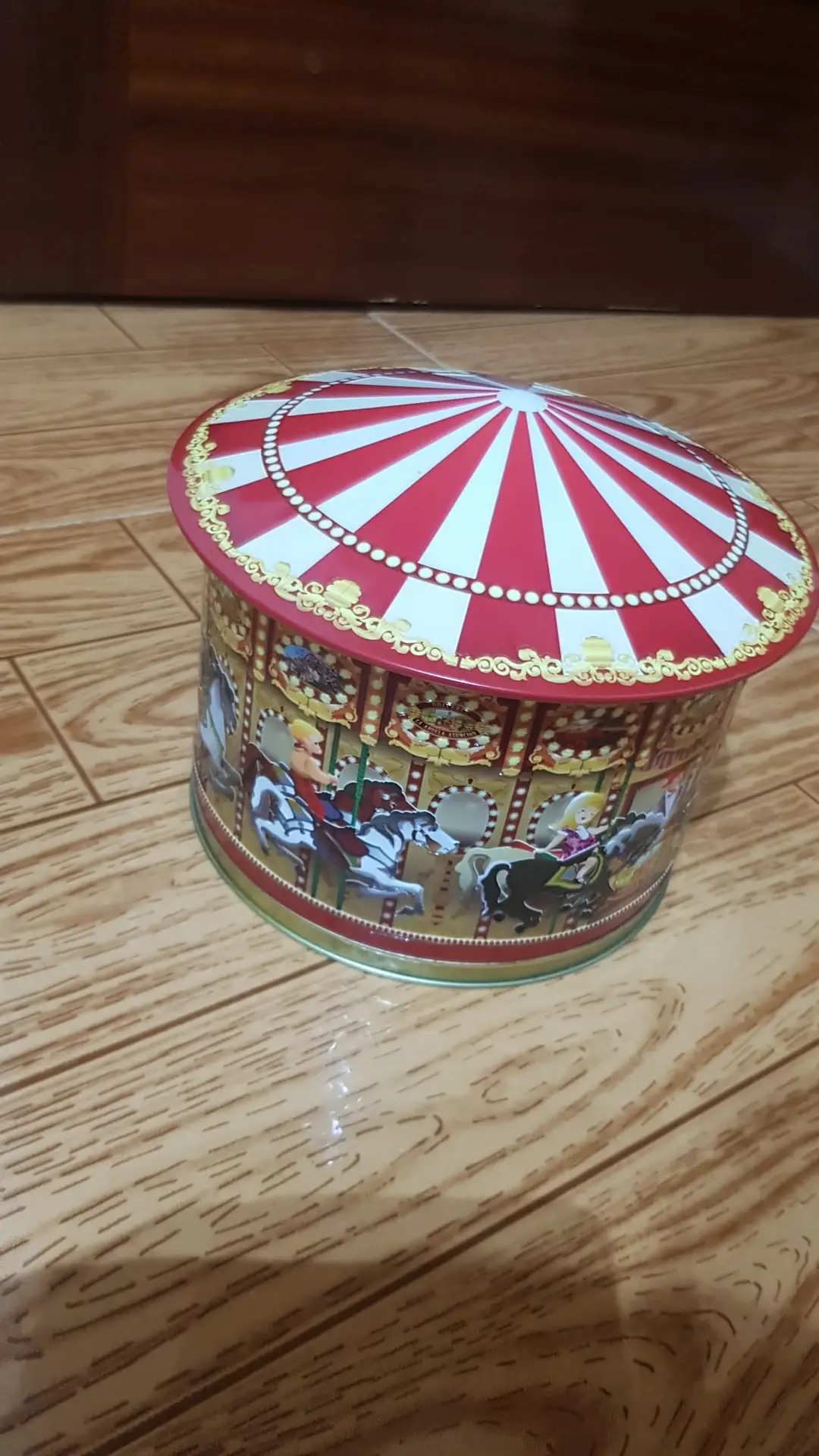 Caja musical de carrusel vintage