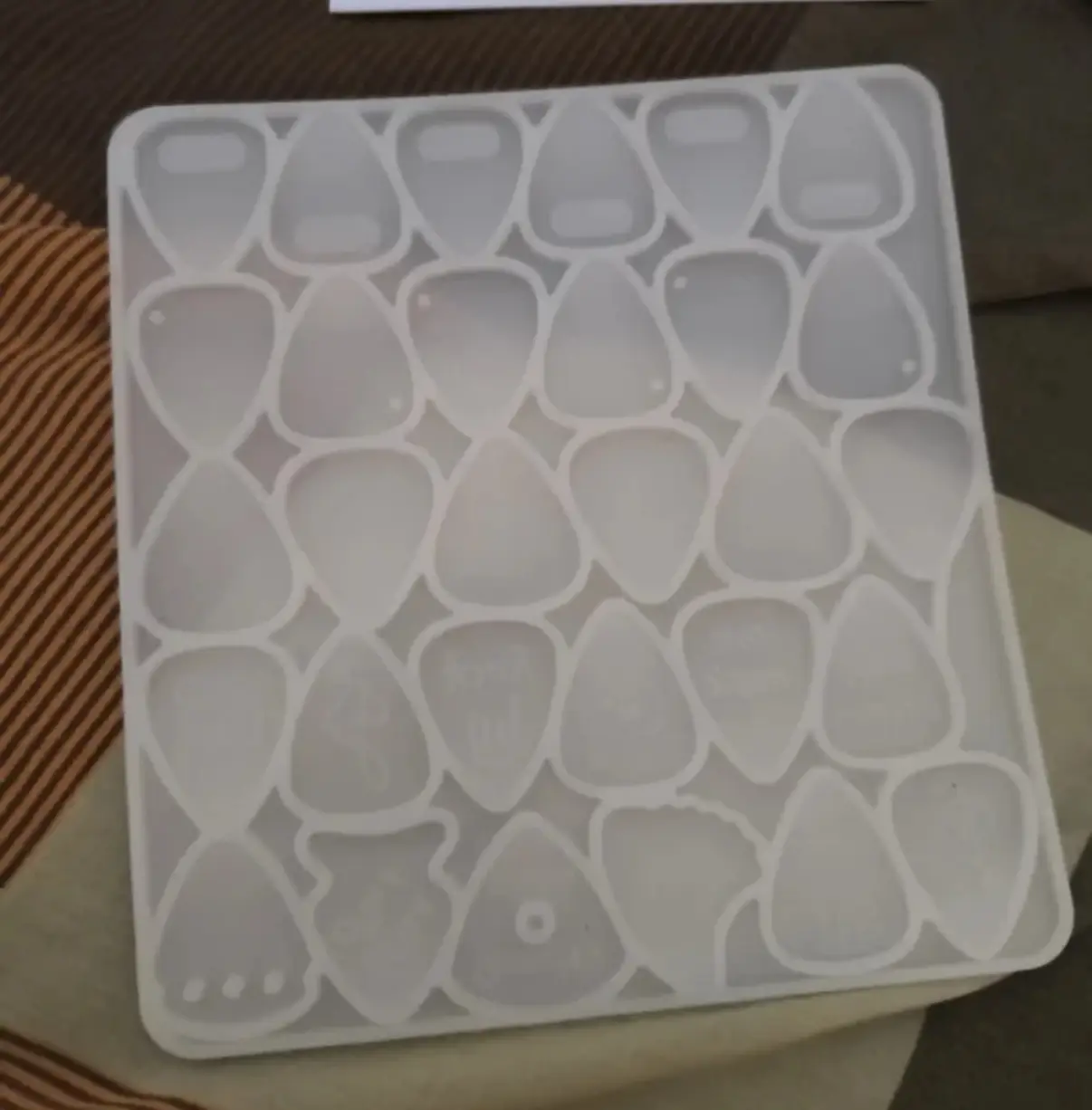Cortador púas guitarra+molde silicona