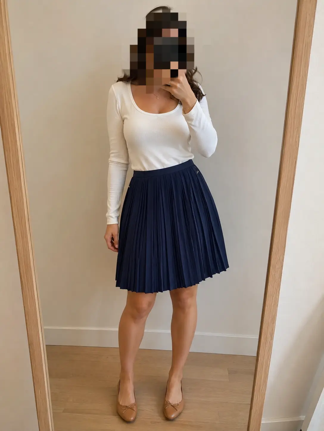 Falda plisada azul marino talla 42