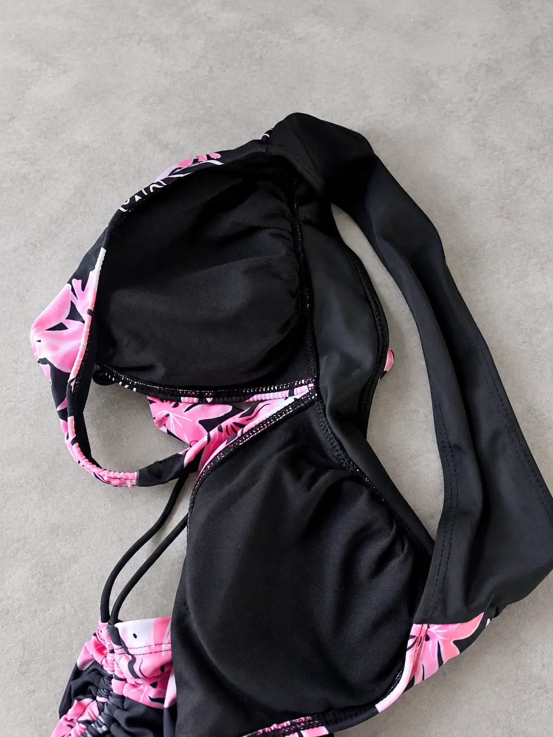 Bikini Mujer talla L Floral Printcnegro y Rosa, Top halter y Short de baño