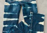 Vaqueros John Baner Y2K, Efecto Bleach Tie-dye, Tiro alto, Rectos, con Tachuelas y Bajo deshilachado, talla 36