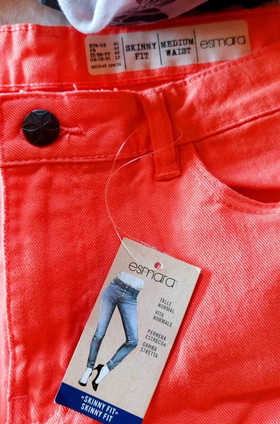 Pantalones vaqueros pitillo tiro medio Esmara Talla L Salmón-Neón