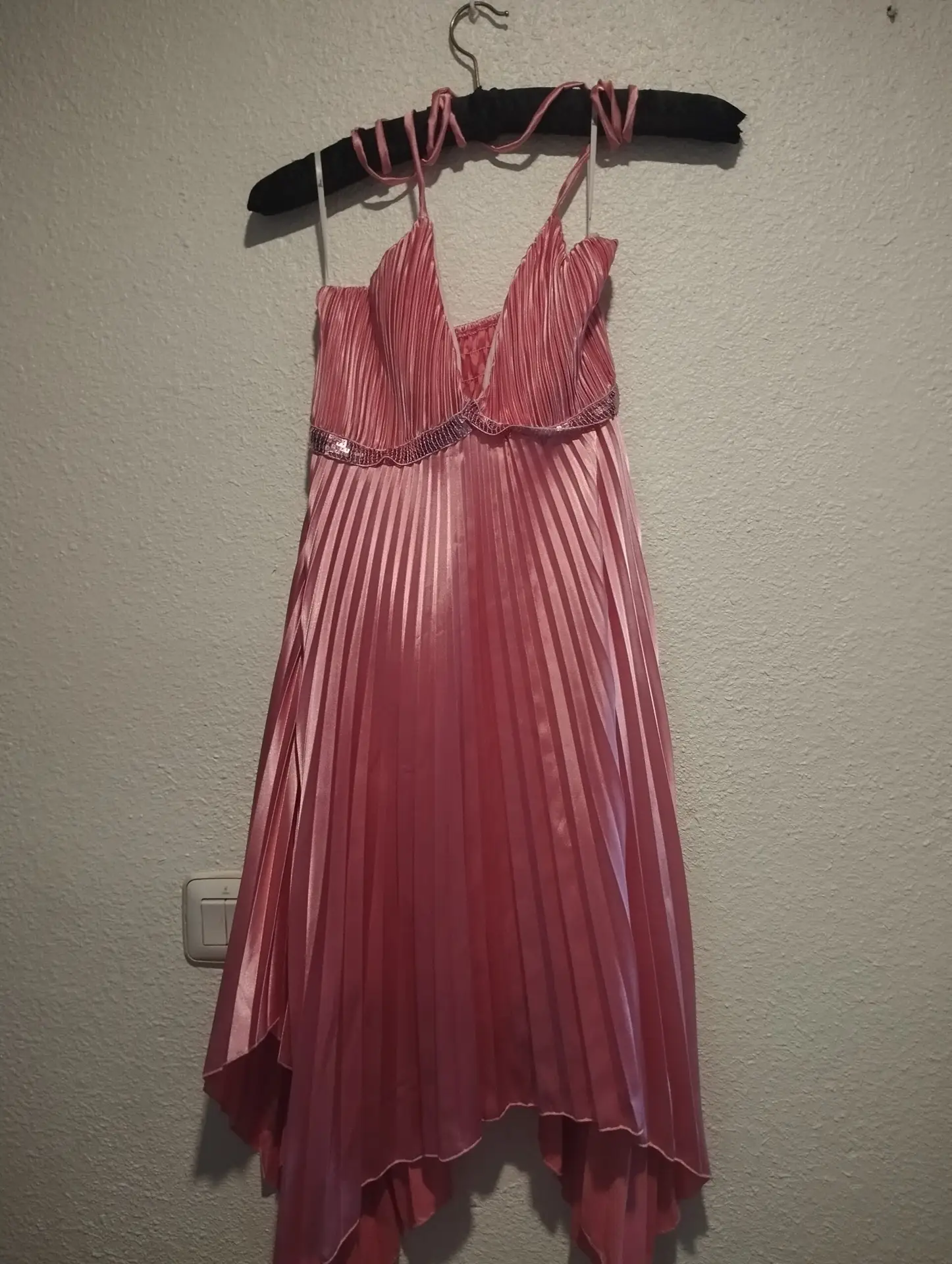 Vestido rosa satinado