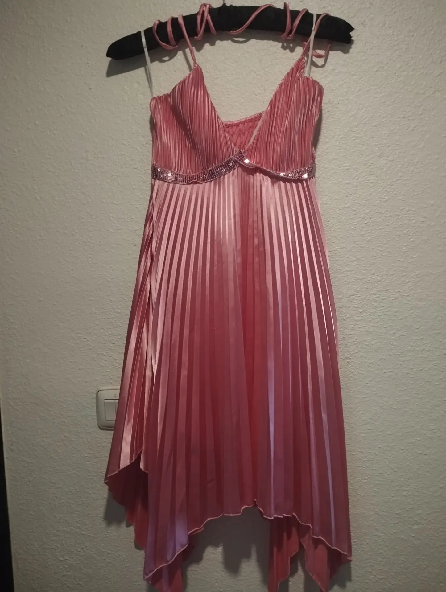 Vestido rosa satinado
