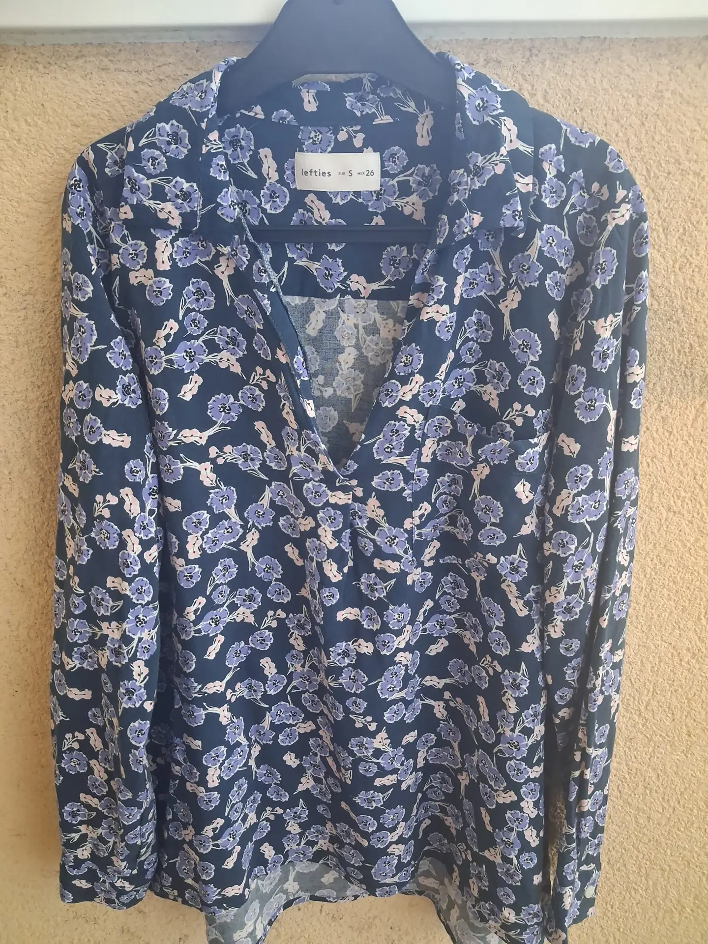 Blusa floral lefties talla S