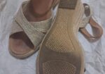 Cuñas esparto tono beige y camel, talla 35