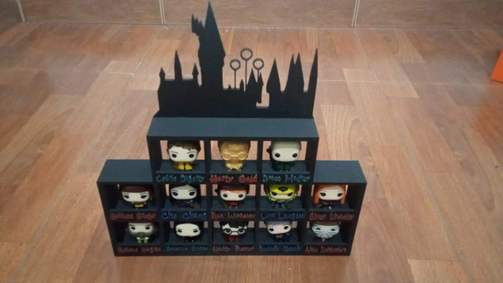 Colección completa Funko Harry Potter Quidditch con estanteria personalizada