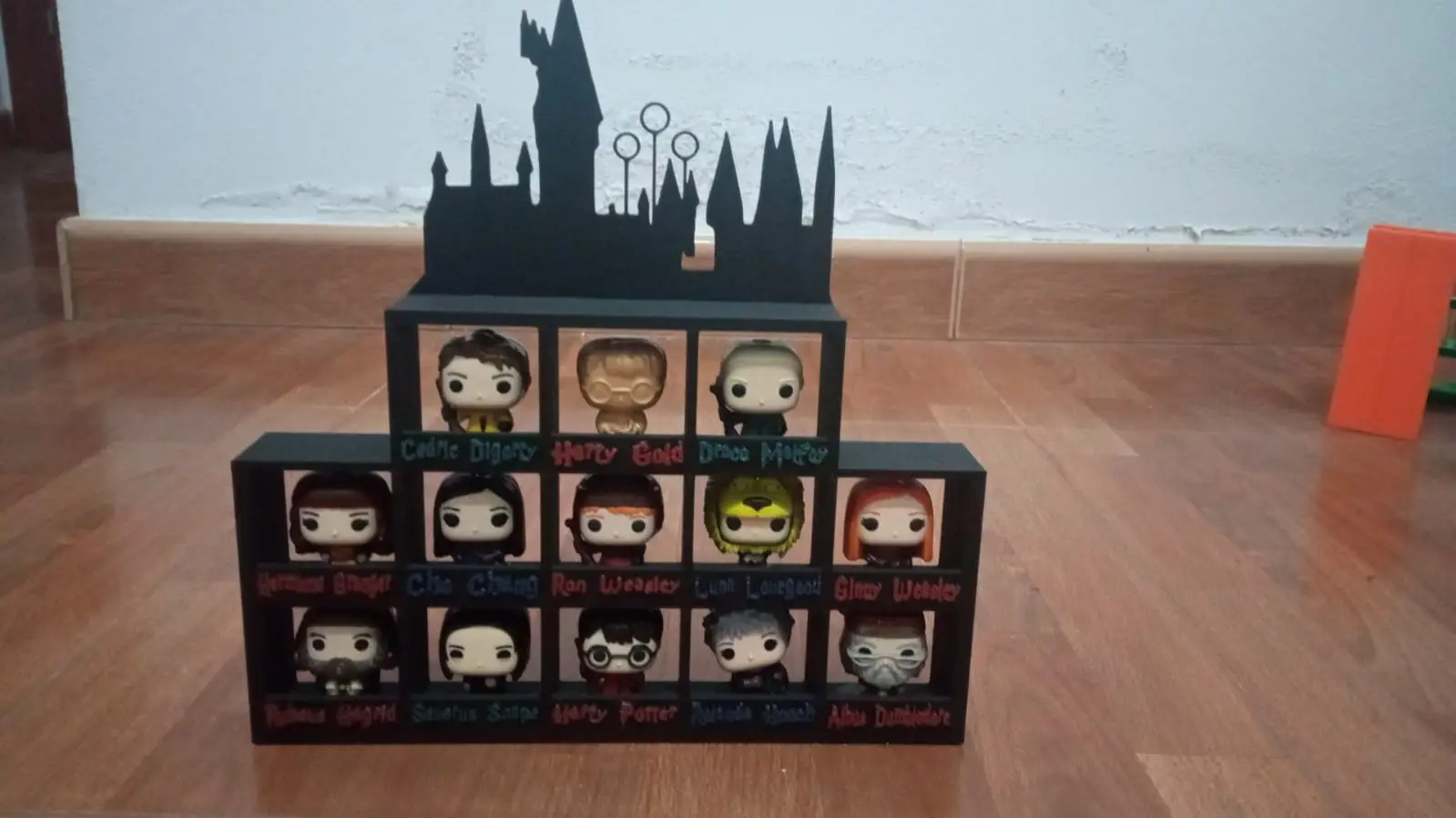 Colección completa Funko Harry Potter Quidditch con estanteria personalizada