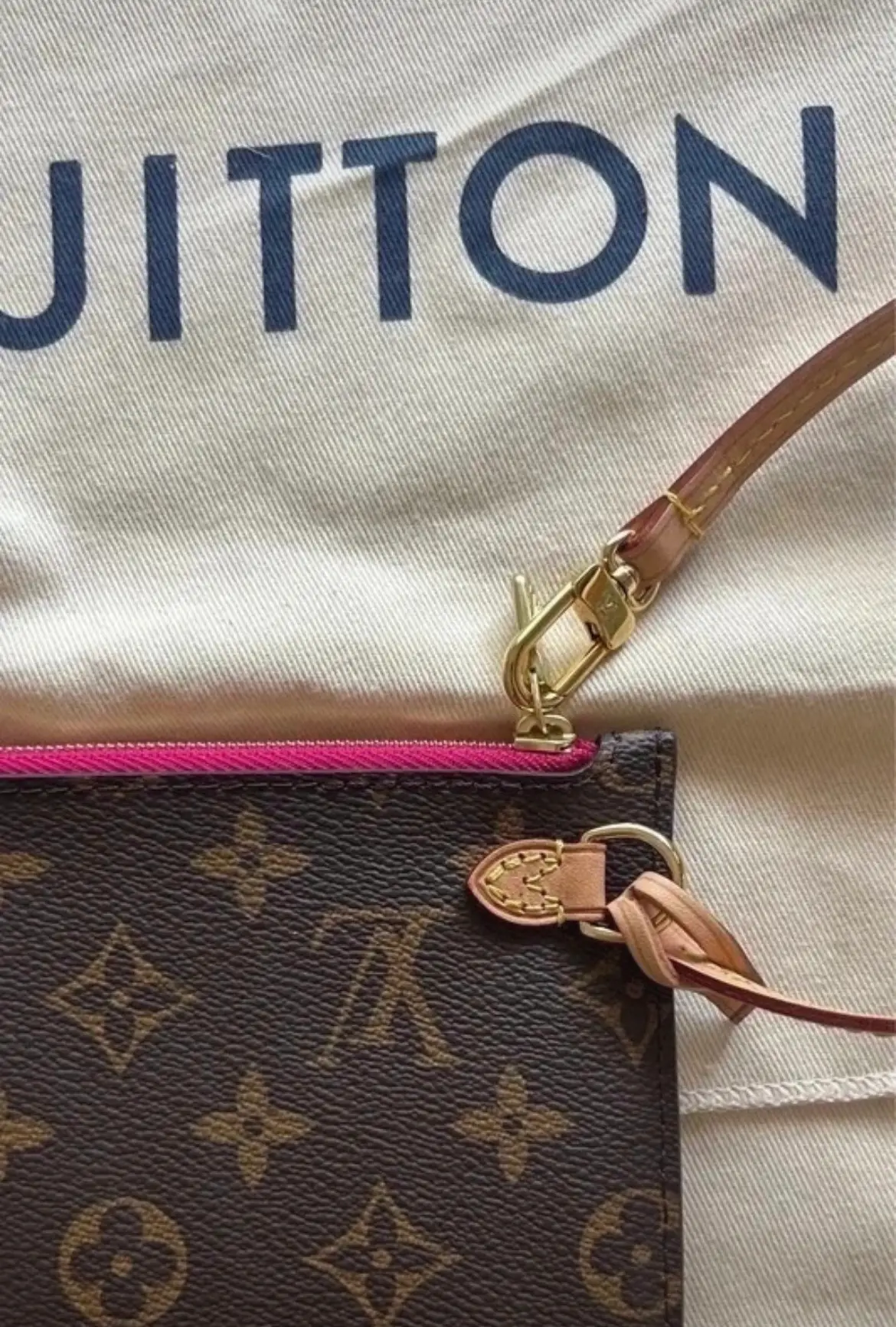 Pochette Louis Vuitton Monogram auténtica