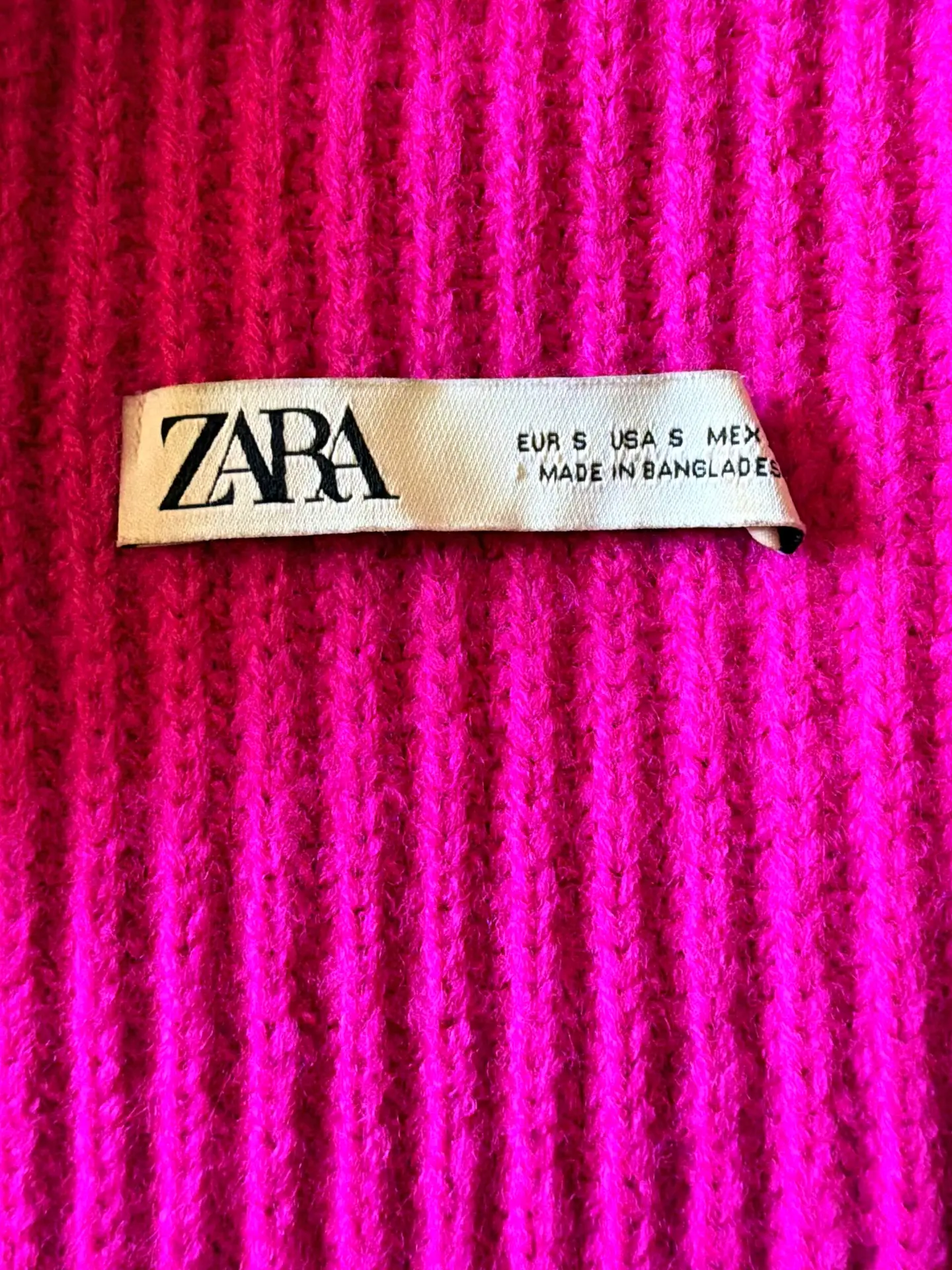 Chaleco fucsia Zara