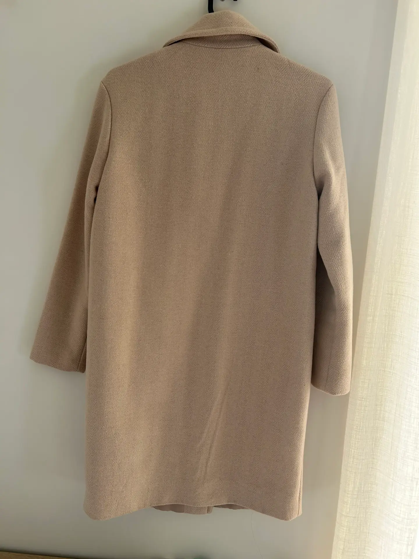 Abrigo crema sastre minimalista Kiabi talla 36