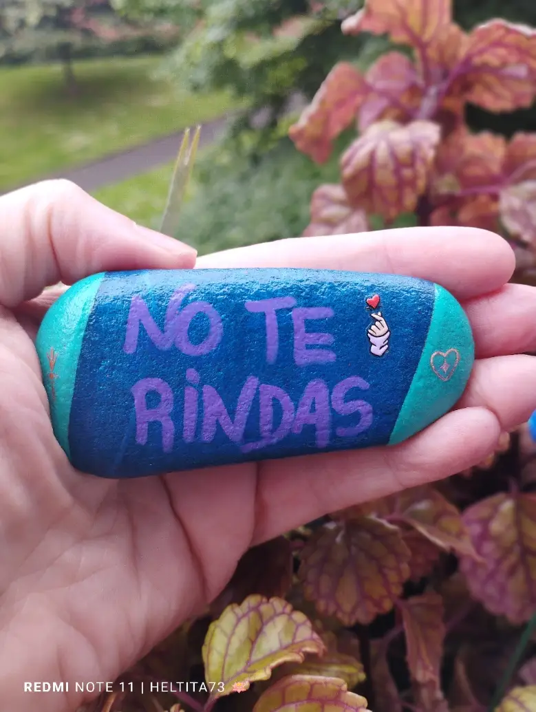 Piedra «No te rindas»